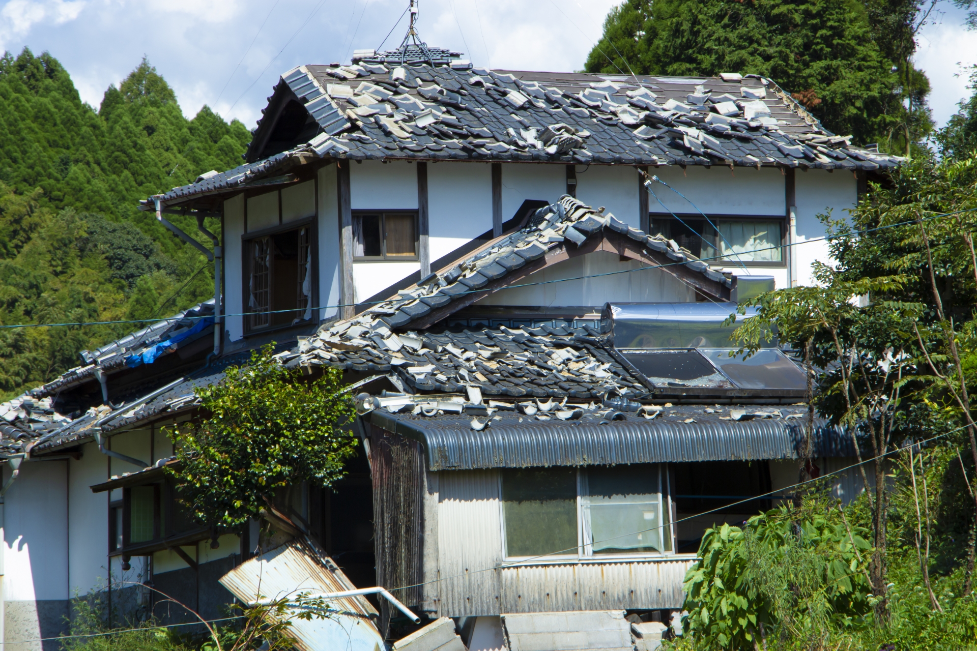 【地震による自宅への影響は？】屋根や外壁の無料点検！耐震や雨漏り等の不安を解消します